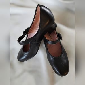 Kumfs leather shoes (New Zealand brand) EUC